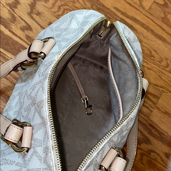 Off White Cream Michael Kors Purse and wallet - Picture 5 of 6